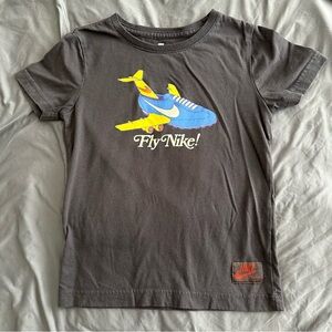 🔵 3/$20 Kids Grey Nike Graphic Tee